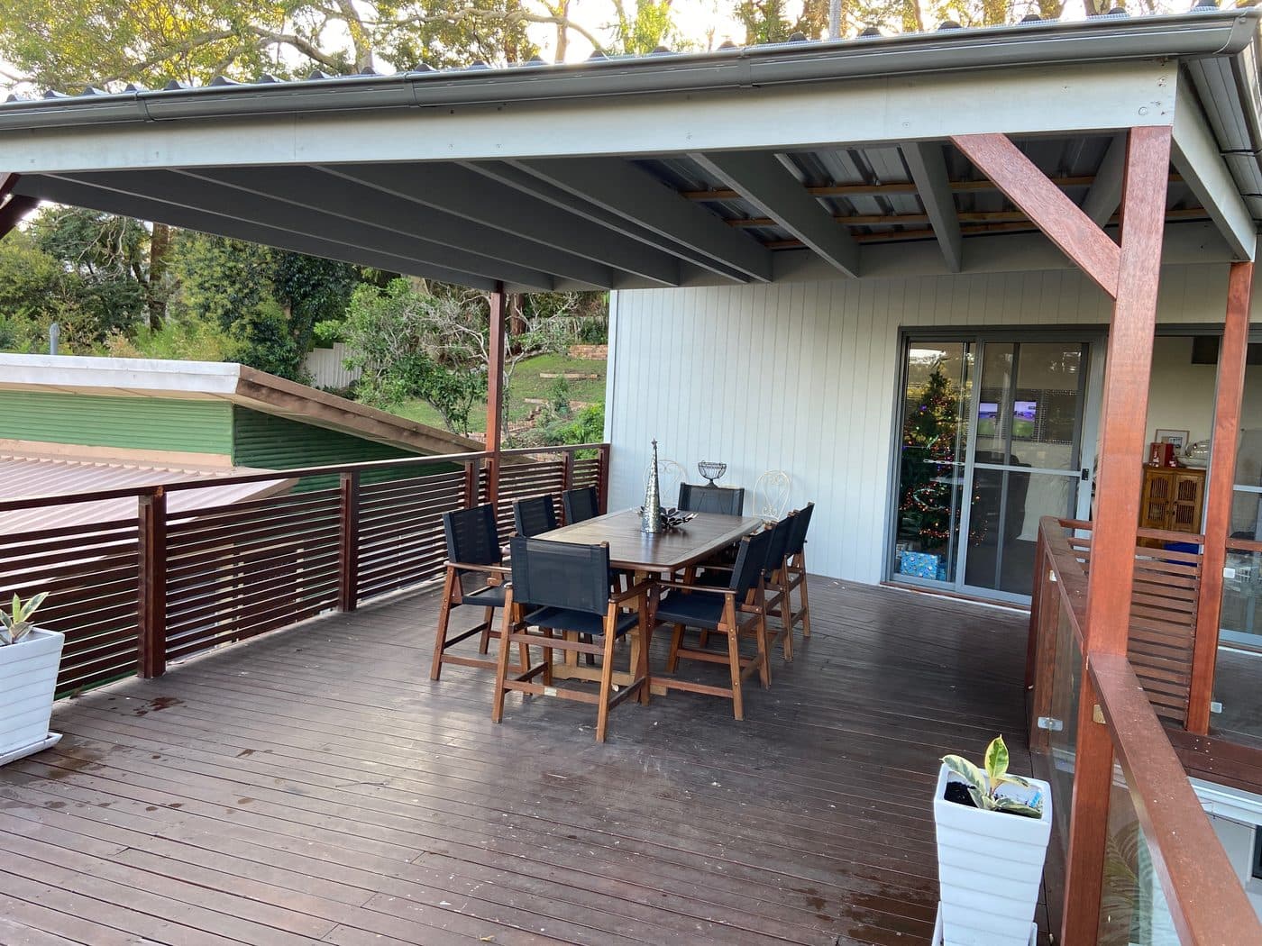 Covered timber deck & alfresco